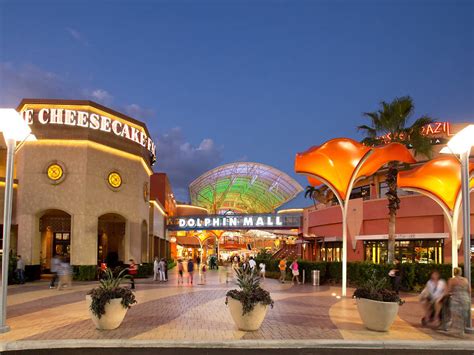 premium outlet miami